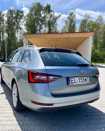 Skoda Superb cena 75000 przebieg: 176000, rok produkcji 2016 z Dębno małe 37